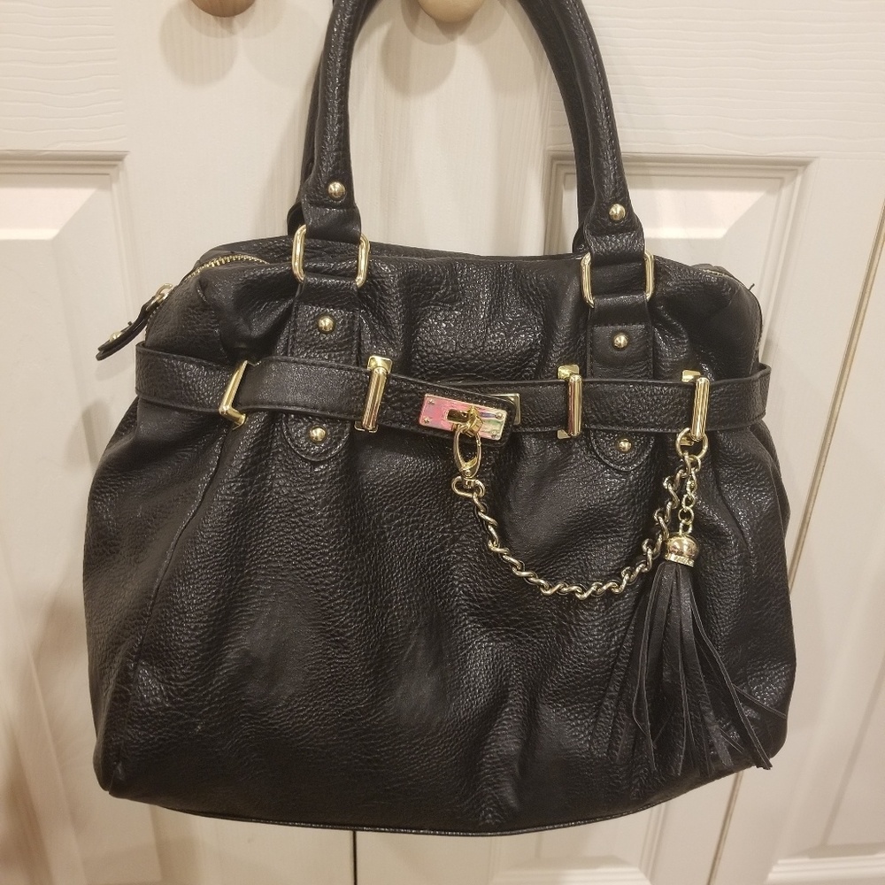 Black purse